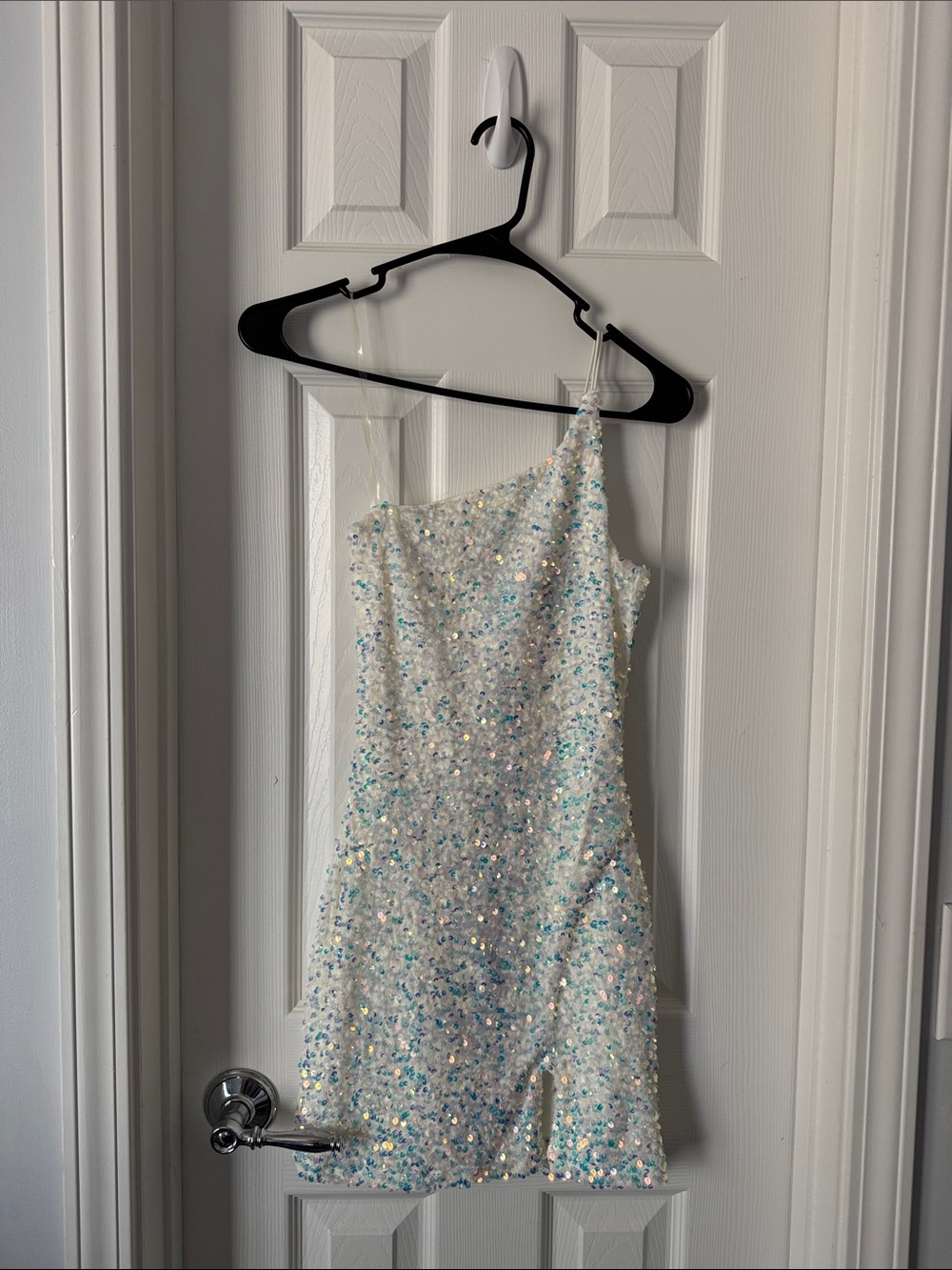One-Shoulder Iridescent Sequin Mini Dress - White